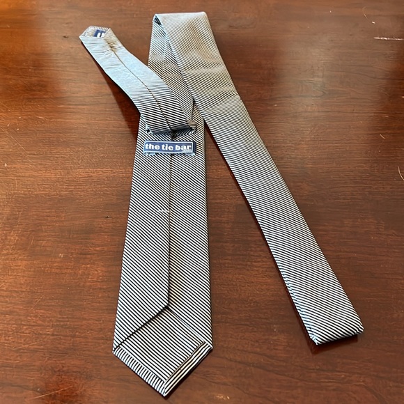 Black and White Diagonal Stripe Tie by The Tie Bar - Picture 2 of 4